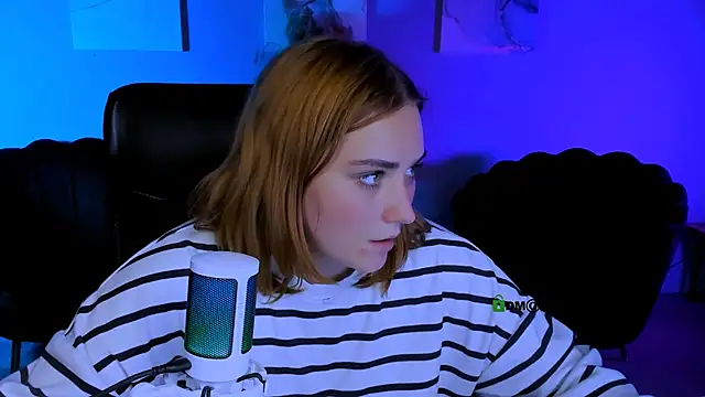 casey meow  online show from December 1, 10:19 am