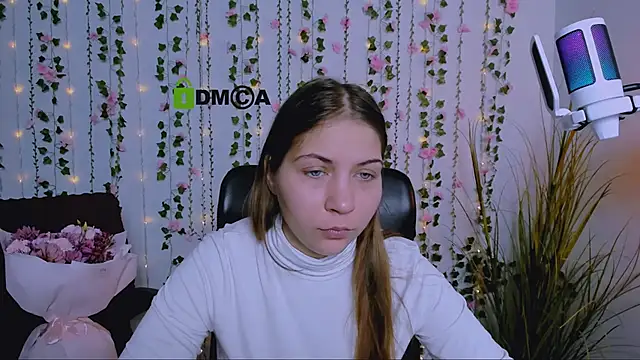  tiana moon online show from October 3, 5:34 am