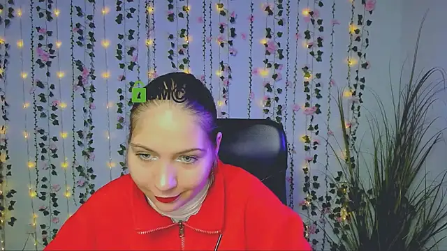  tiana moon online show from October 4, 8:42 am