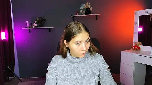  tiana moon online show from September 25, 5:50 am