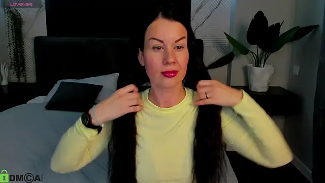 Stella Leon online show from October 5, 3:55 am