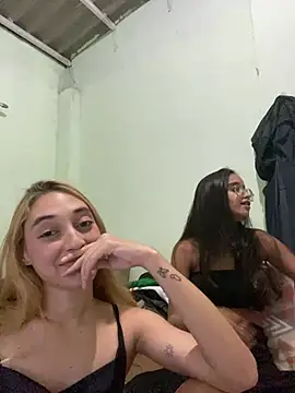 loirinhaaa online show from April 4, 9:57 pm