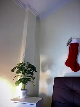 DemiSins online show from December 19, 7:39 pm