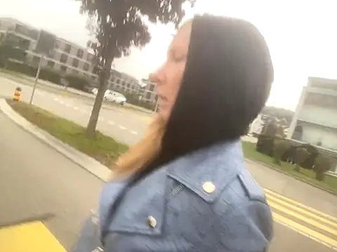 JenyJansi online show from September 30, 5:57 am