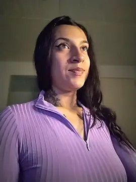 gabii hardy online show from June 23, 9:40 am