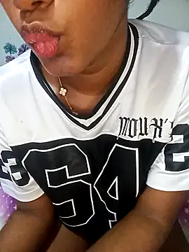 Beauty Luci online show from December 17, 5:28 pm