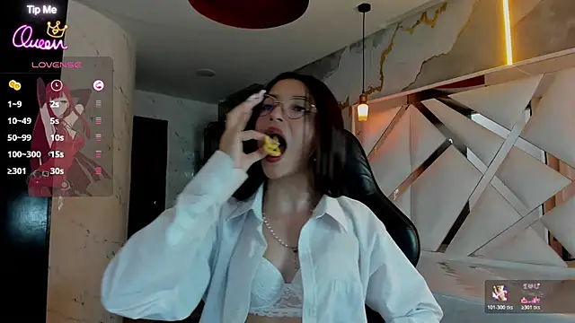 sophiadoll tf online show from May 6, 9:41 pm