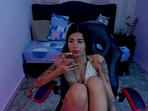 Violet Cooper  online show from September 29, 12:05 am