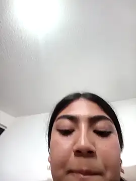 Violettabloom  online show from November 18, 8:32 pm