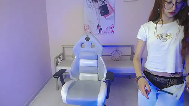gaby angel  online show from September 30, 6:35 pm