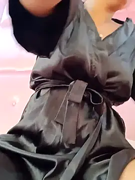 RouseWhitte online show from November 25, 1:24 pm