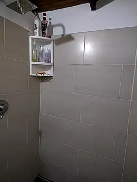 Suzanelee1 online show from October 10, 10:25 pm