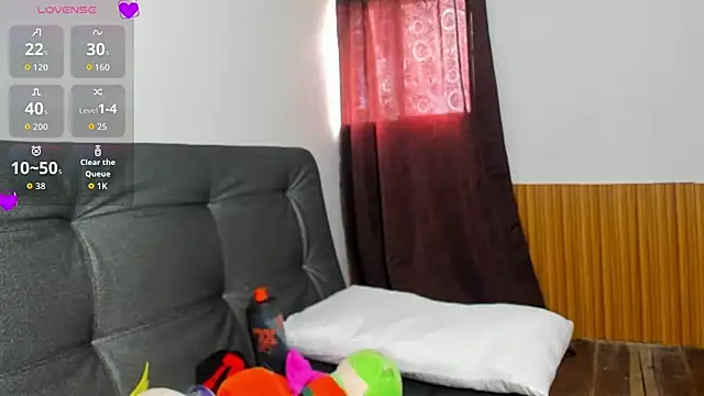 Cherrysweetyx online show from May 13, 8:14 pm