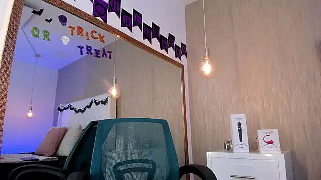 Lucy Lu17 online show from October 9, 7:07 pm