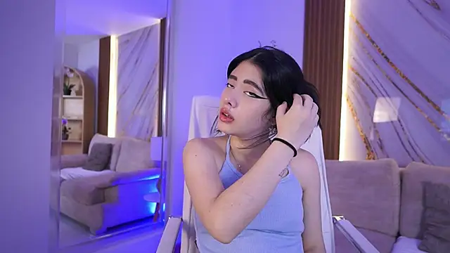 BillieBrownn online show from May 9, 7:05 pm