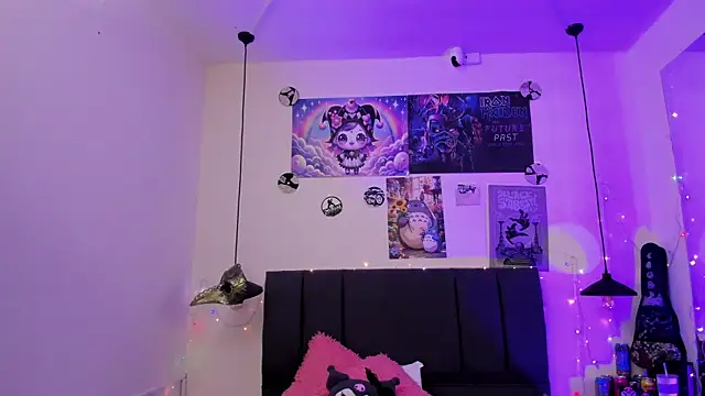 SabrinaV  online show from May 26, 11:20 am
