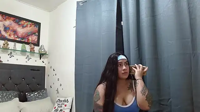 emilywhite48 online show from October 7, 10:03 pm