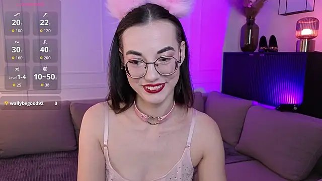 Snapshot of EmmaJakson chatting on September 27, 2:46 pm EmmaJakson online show from September 27, 2:46 pm