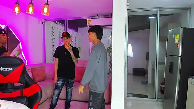 Houseofwarrios online show from November 23, 5:43 am