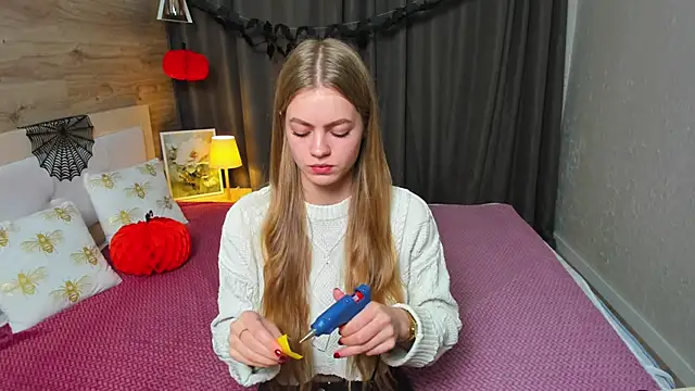 Alisa Glamour online show from November 1, 4:55 pm