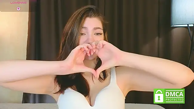 EmilyZortea online show from September 28, 8:30 am