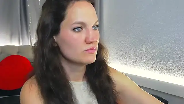 IvetaRayy online show from September 22, 1:09 pm