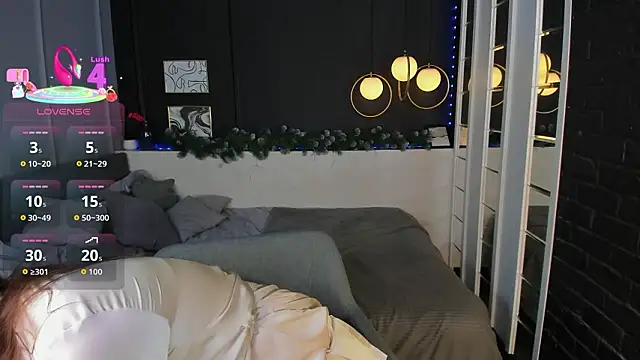 Layla Glam online show from January 17, 1:29 pm