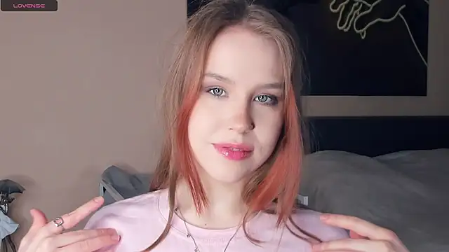 MaliaBourraine online show from February 28, 7:19 am