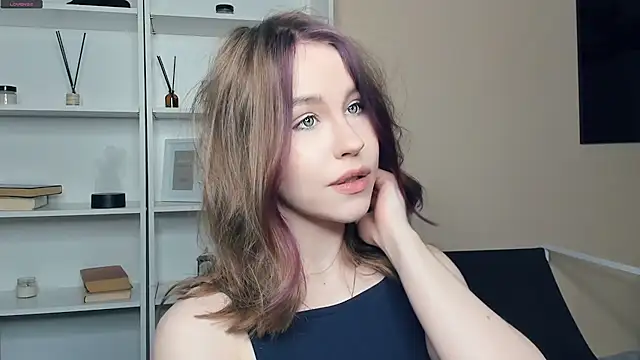 MaliaBourraine online show from May 28, 7:50 am