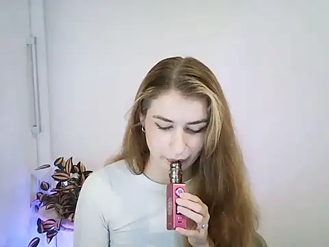 NinaBlond1 online show from January 9, 7:35 am