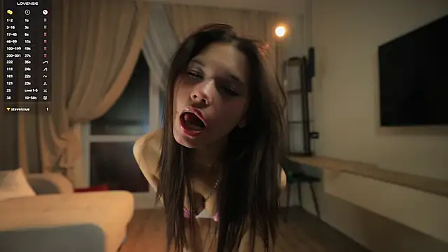 lovekissmes online show from February 19, 4:28 pm