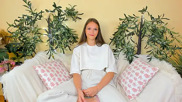 KailaTerres online show from September 19, 8:35 am