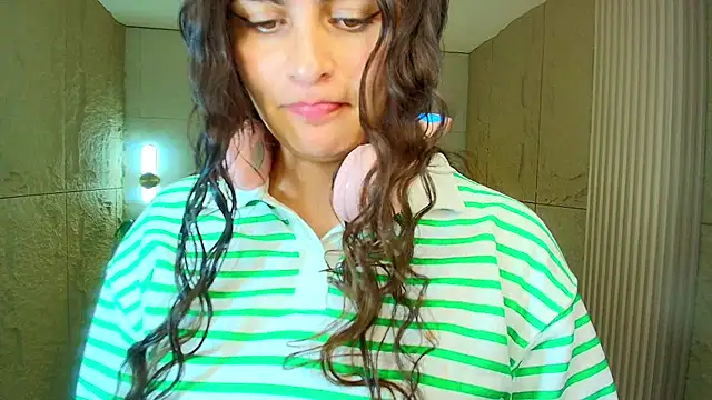 dany r  online show from March 26, 1:57 pm