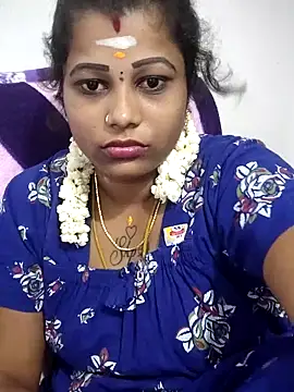 sweetqueen143 online show from May 6, 3:49 pm