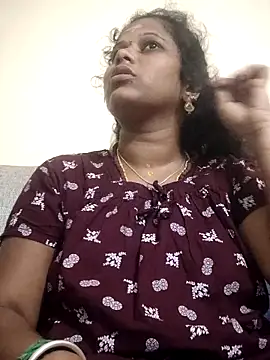 sweetqueen143 online show from November 5, 3:50 pm