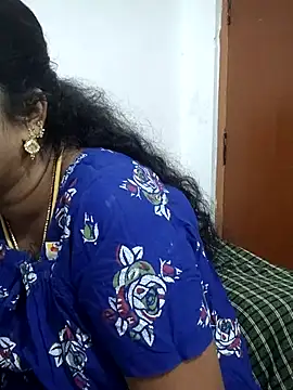 sweetqueen143 online show from June 27, 7:31 am