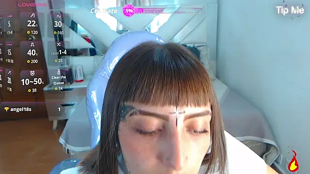 Snapshot of Gyal_8_ chatting on October 18, 8:10 pm Gyal 8 online show from October 18, 8:10 pm