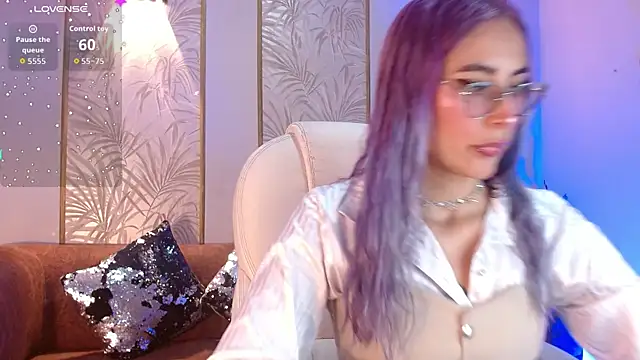 LunaaGrey  online show from November 19, 4:12 am