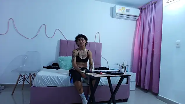 Macarena leisy online show from October 3, 4:23 pm