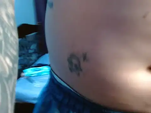Snapshot of MelissaTommy chatting on September 28, 2:40 am MelissaTommy online show from September 28, 2:40 am