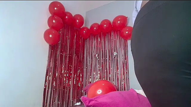 CarolinaGomez  online show from February 12, 7:37 pm