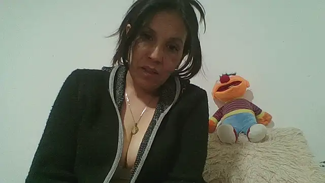amira mansur online show from September 26, 2:42 am