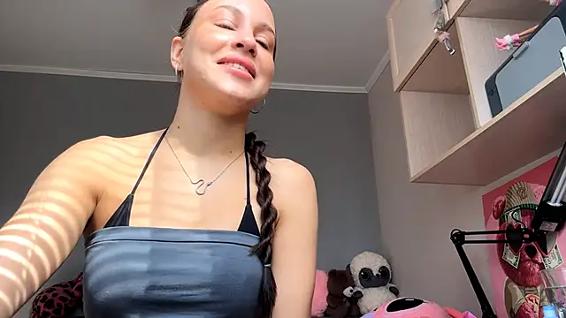KAtieSim online show from October 4, 8:09 am