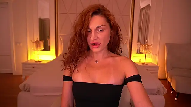 EllaGoldenn online show from July 10, 8:53 pm