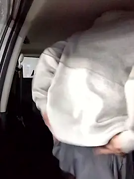 takusaki223 online show from February 21, 8:15 am