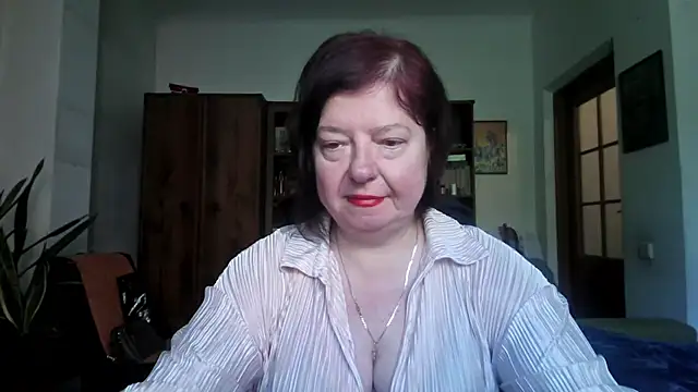 Violet Pulse online show from May 16, 12:04 pm