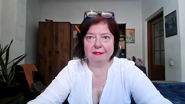 Violet Pulse online show from May 4, 2:43 pm