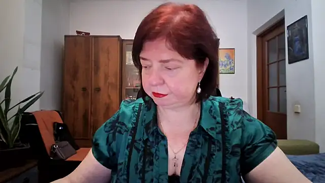Violet Pulse online show from May 8, 6:32 pm
