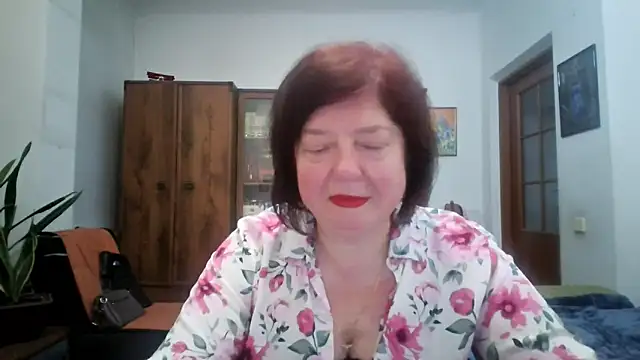 Violet Pulse online show from May 13, 7:08 pm