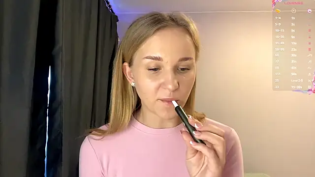 TanekaBoitel online show from October 17, 10:40 am